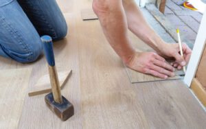 how to stagger vinyl plank flooring